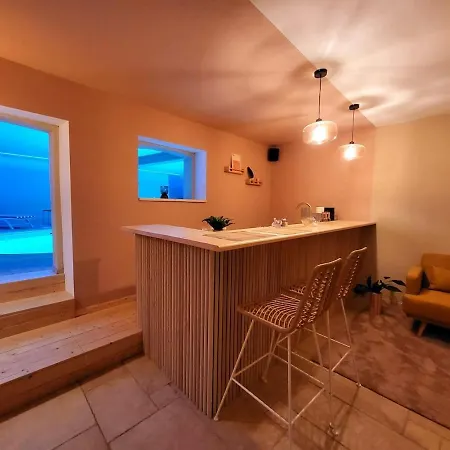 Le Beverly Moon - Private Pool & Dinant